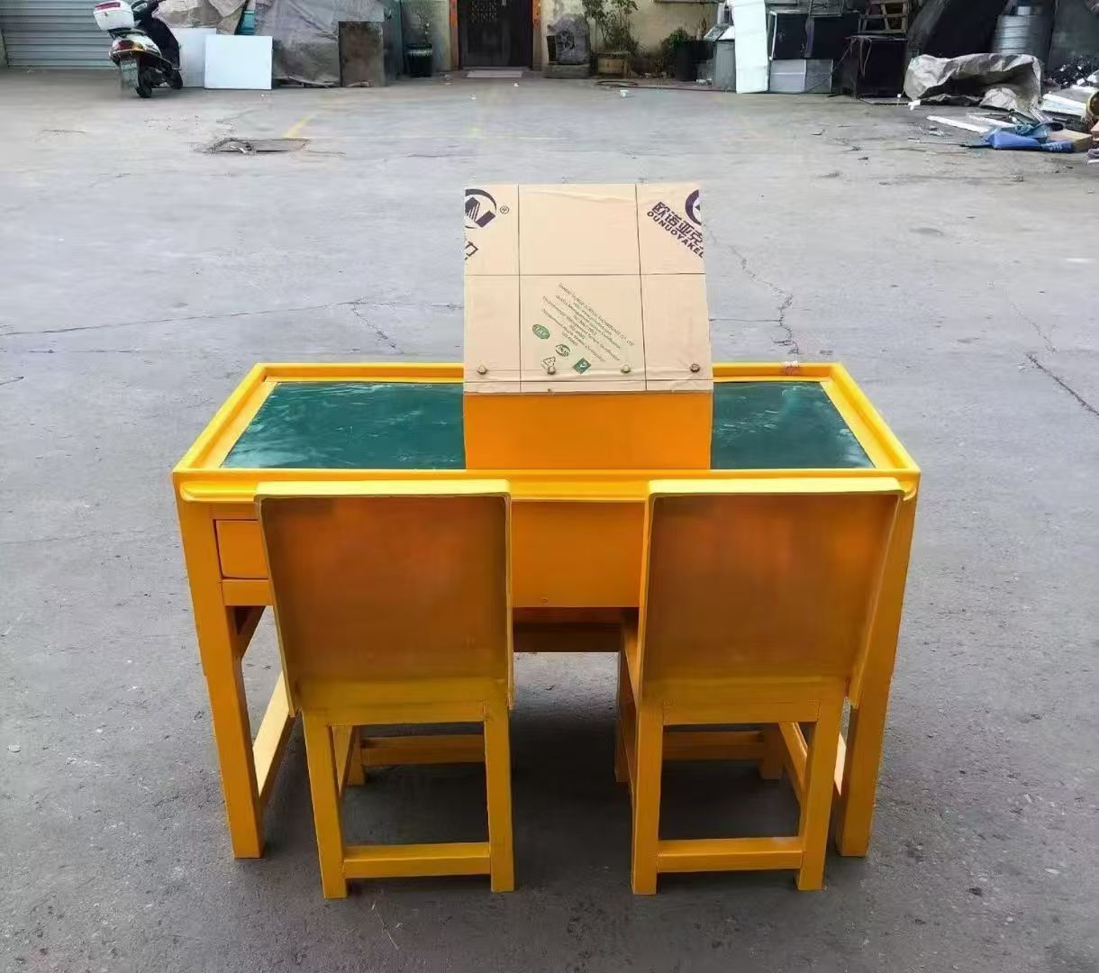 淮阴防静电导通桌井下煤矿火工品发放桌：危险品流转的安全守护者